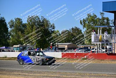 media/Sep-29-2024-24 Hours of Lemons (Sun) [[6a7c256ce3]]/StartFinish (245p-330p)/